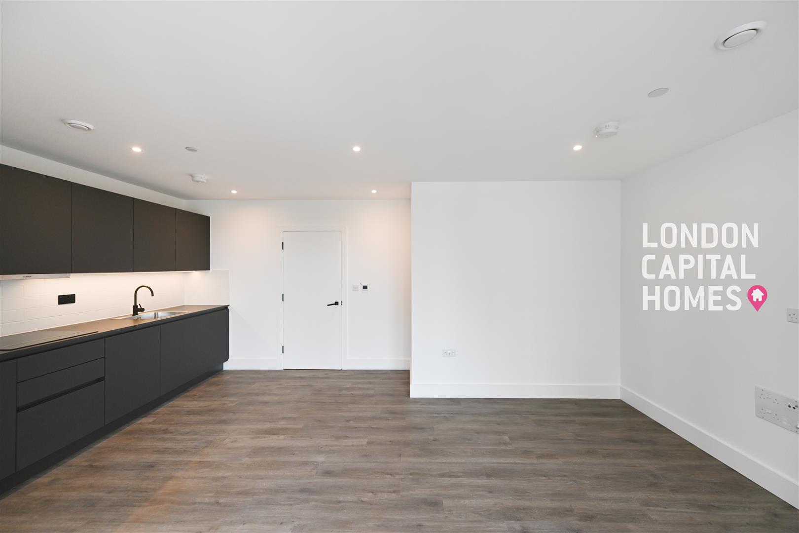2 bed property in 8 Station Road, CROYDON